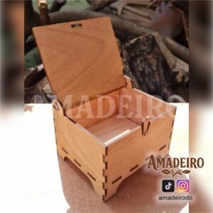 Caja de madera con tapa