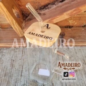 Vaso cuadrado de vidrio con tapa de bambú y sorbete de vidrio