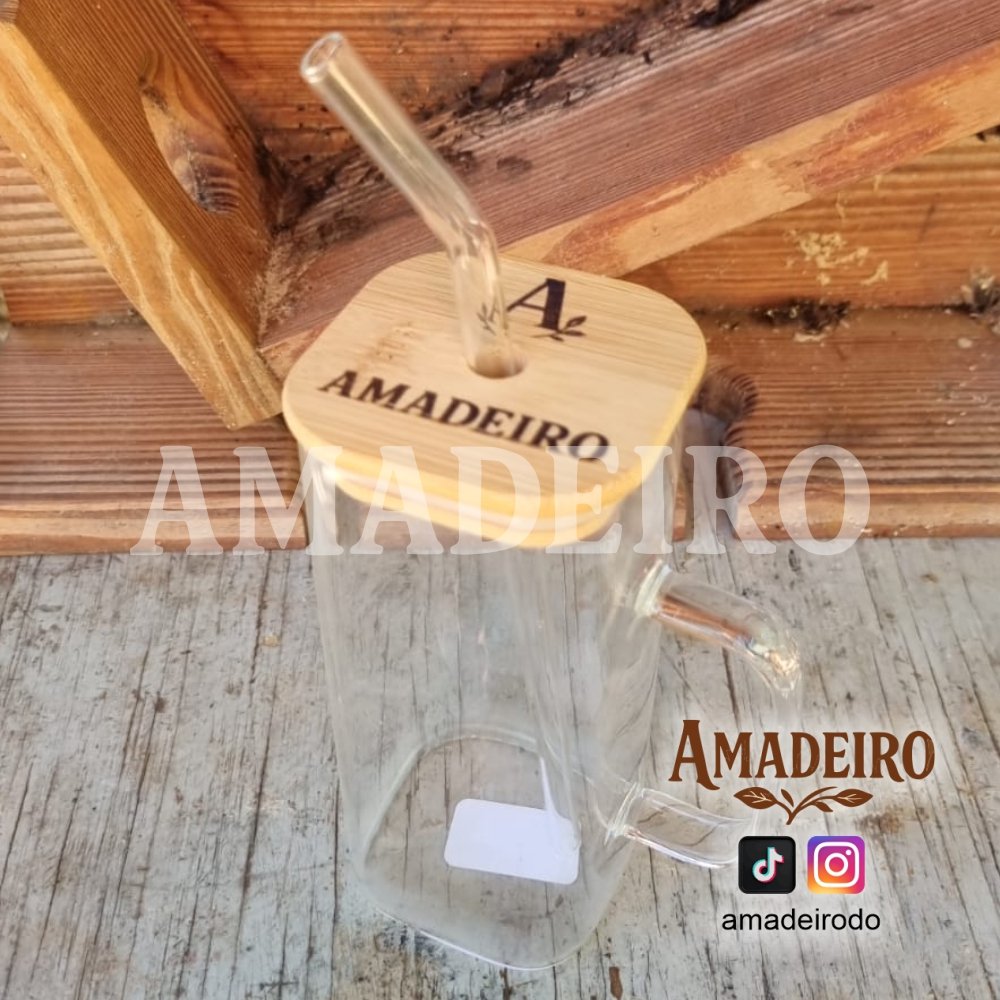 Vaso cuadrado de vidrio con tapa de bambú y sorbete de vidrio