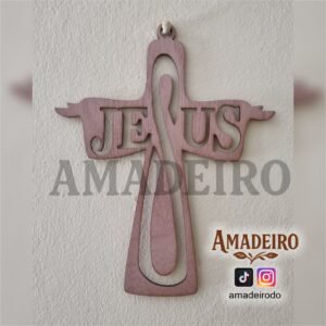 Cruz decorativa "Jesús" calada en madera